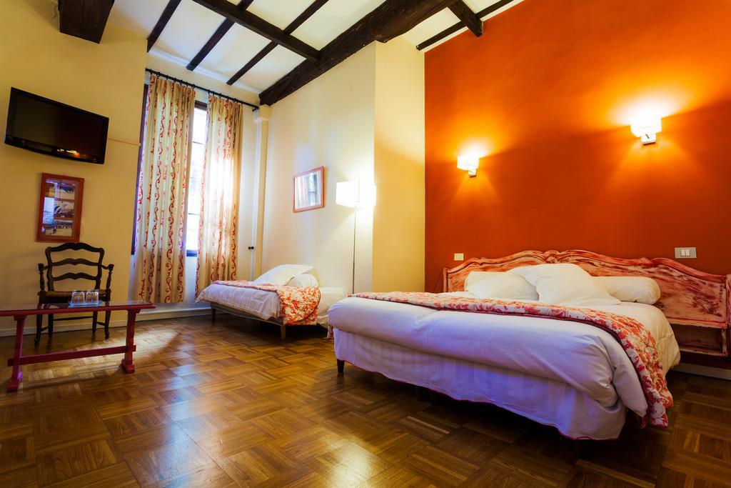 Auberge Du Pont Romain Sommières Camera foto